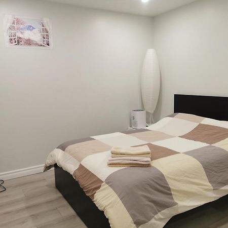 Perfect Location Comfort Private House Lower Level 2 Bedroom Unit Місісаґа Екстер'єр фото