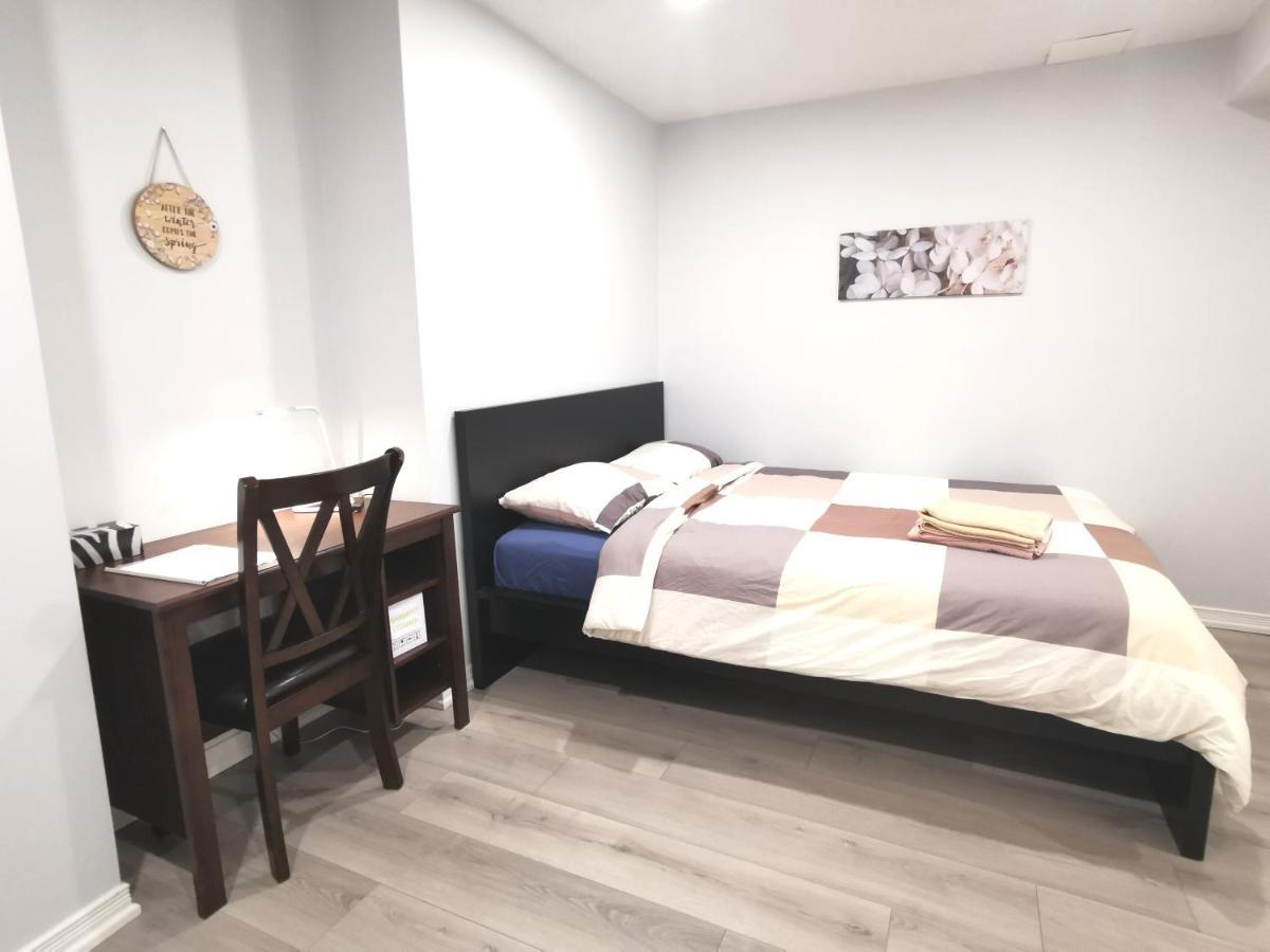 Perfect Location Comfort Private House Lower Level 2 Bedroom Unit Місісаґа Екстер'єр фото