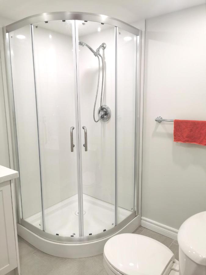 Perfect Location Comfort Private House Lower Level 2 Bedroom Unit Місісаґа Екстер'єр фото