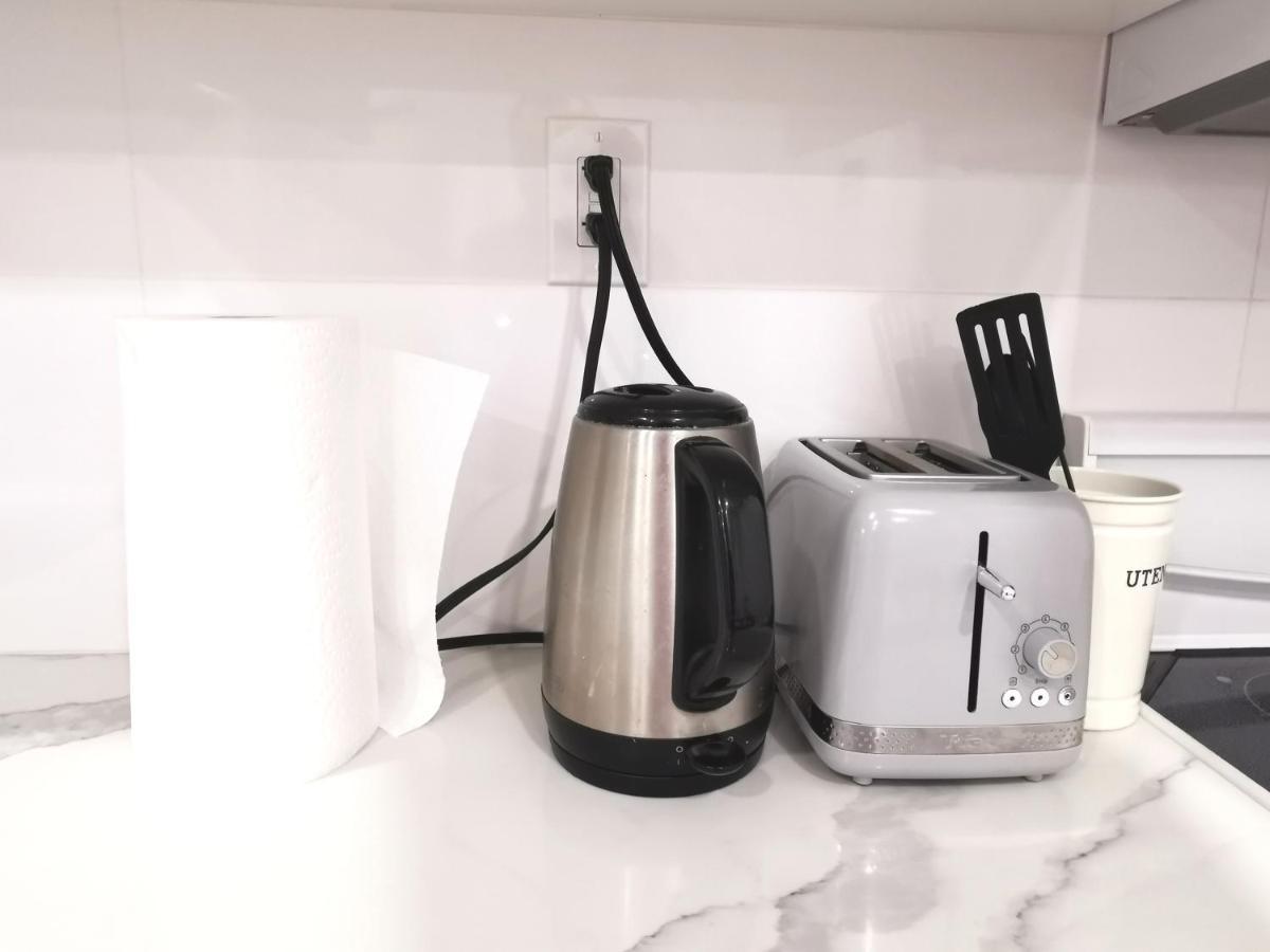 Perfect Location Comfort Private House Lower Level 2 Bedroom Unit Місісаґа Екстер'єр фото