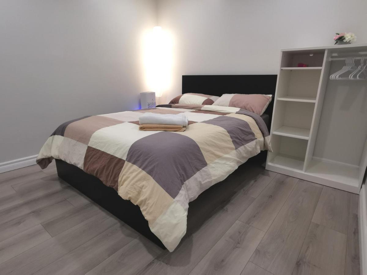 Perfect Location Comfort Private House Lower Level 2 Bedroom Unit Місісаґа Екстер'єр фото