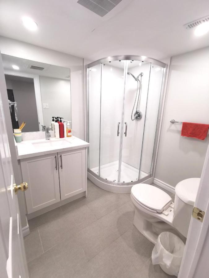 Perfect Location Comfort Private House Lower Level 2 Bedroom Unit Місісаґа Екстер'єр фото